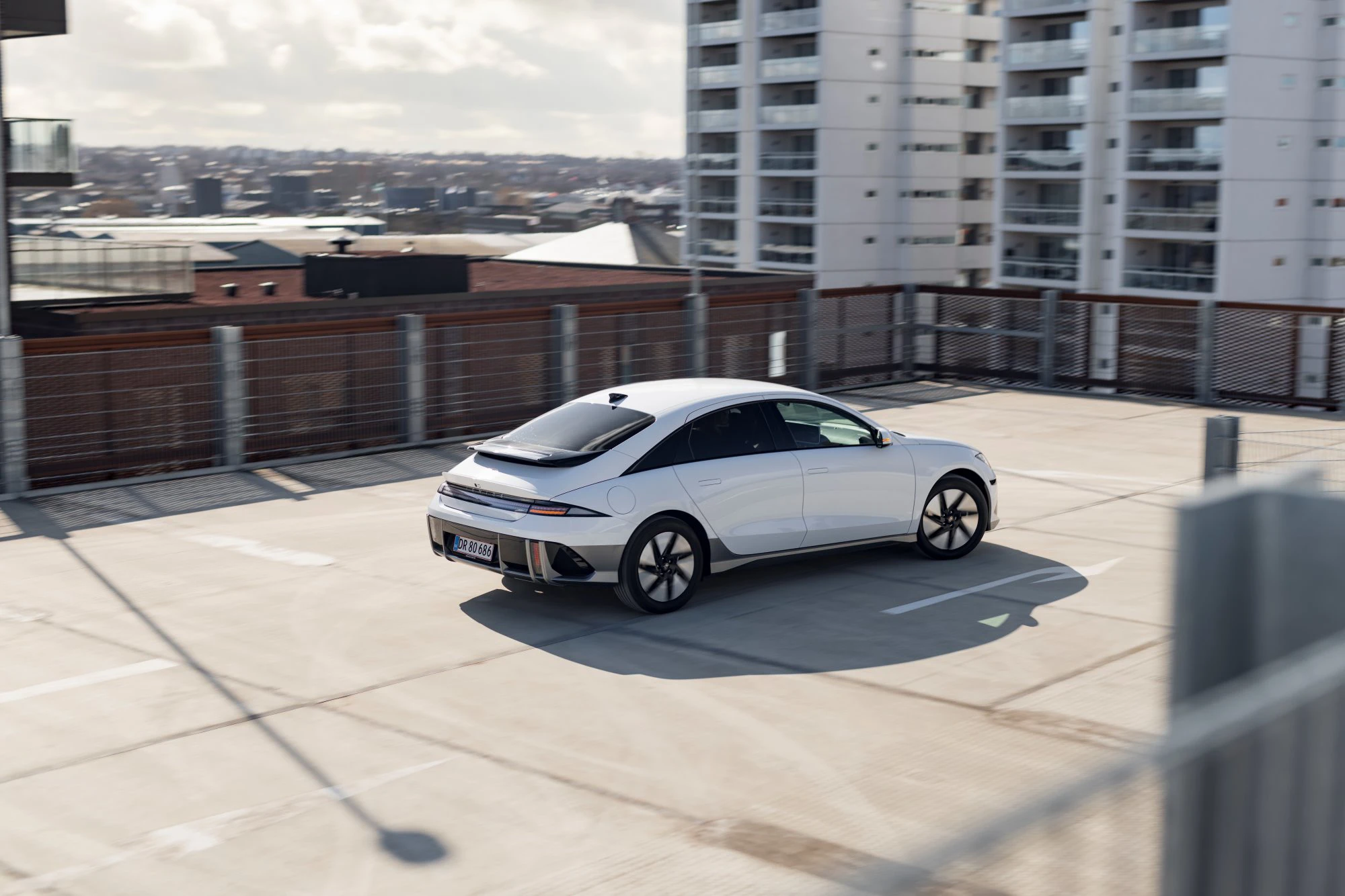 Hyundai IONIQ 6 2025 Skraa Oppe