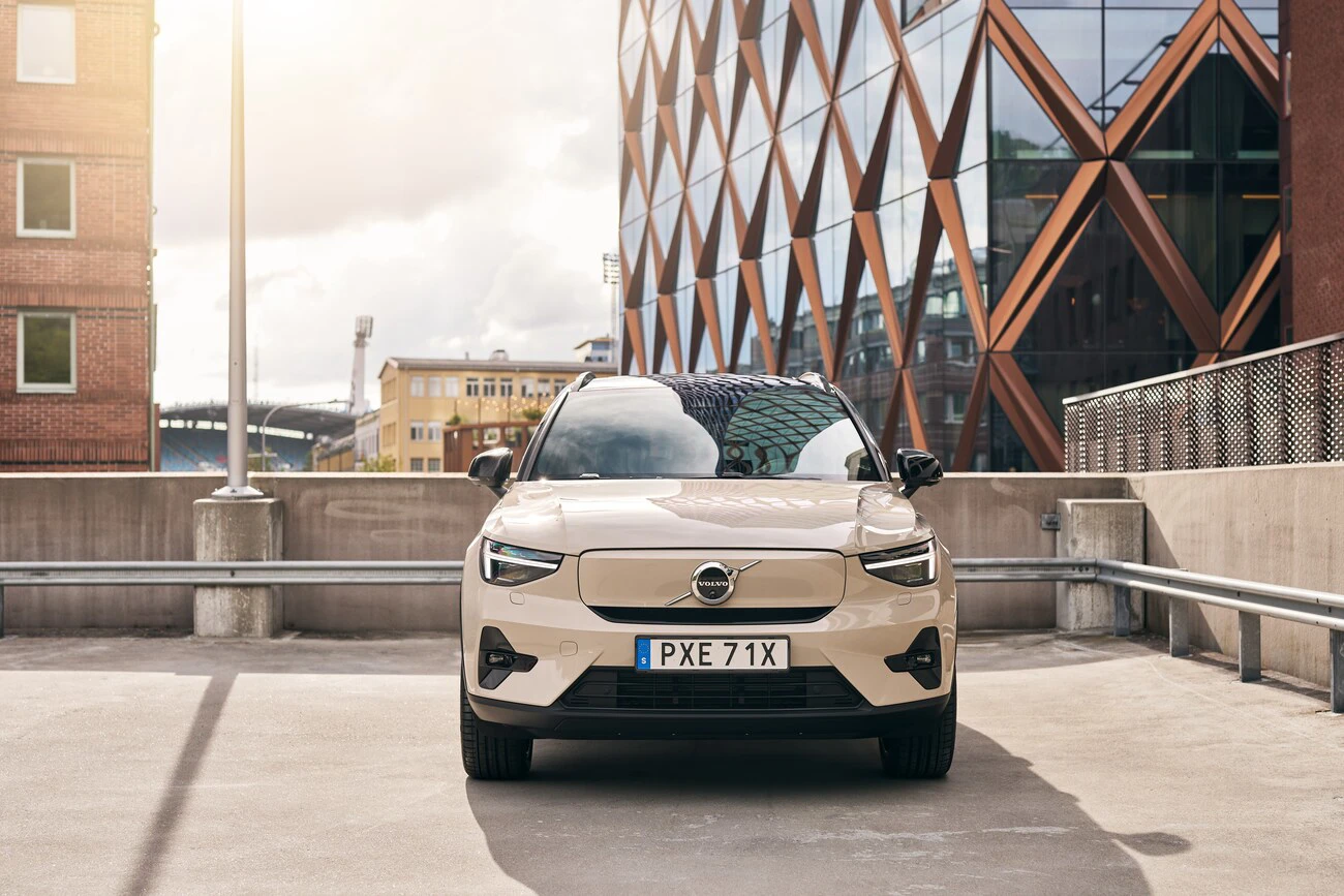 Volvo EX40 2025 Forende
