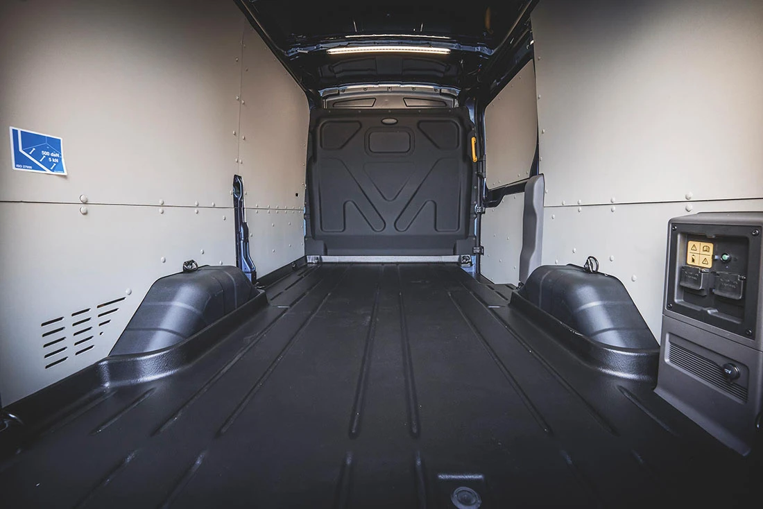 Ford 2022 E Transit Lastrum 2