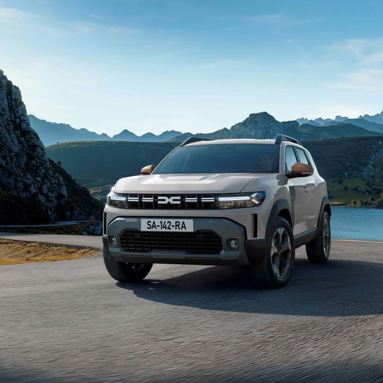 Dacia Duster 2024 Forfra Skraa