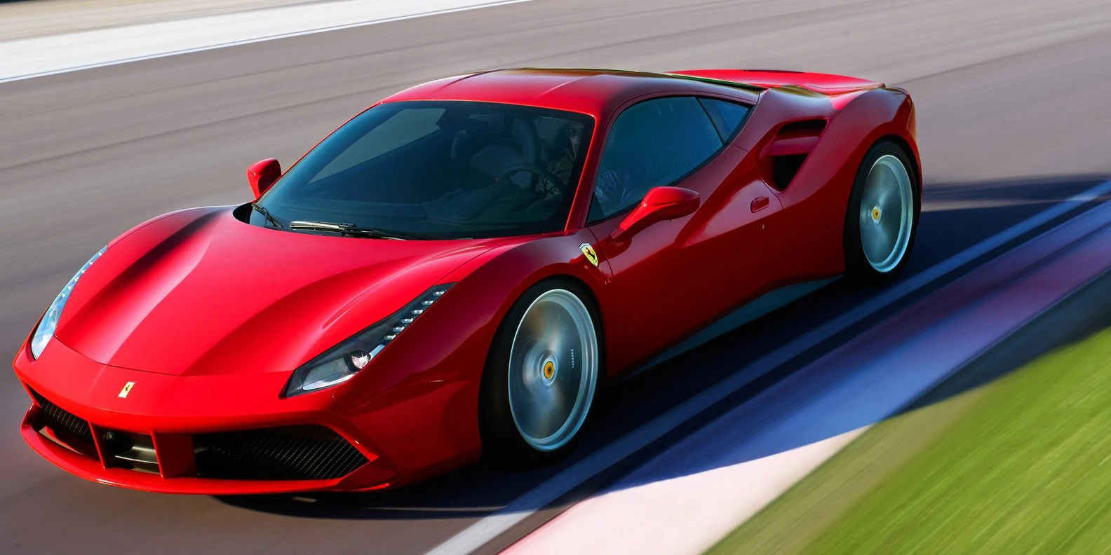 Ferrari 488 GTB 2016 1600 01