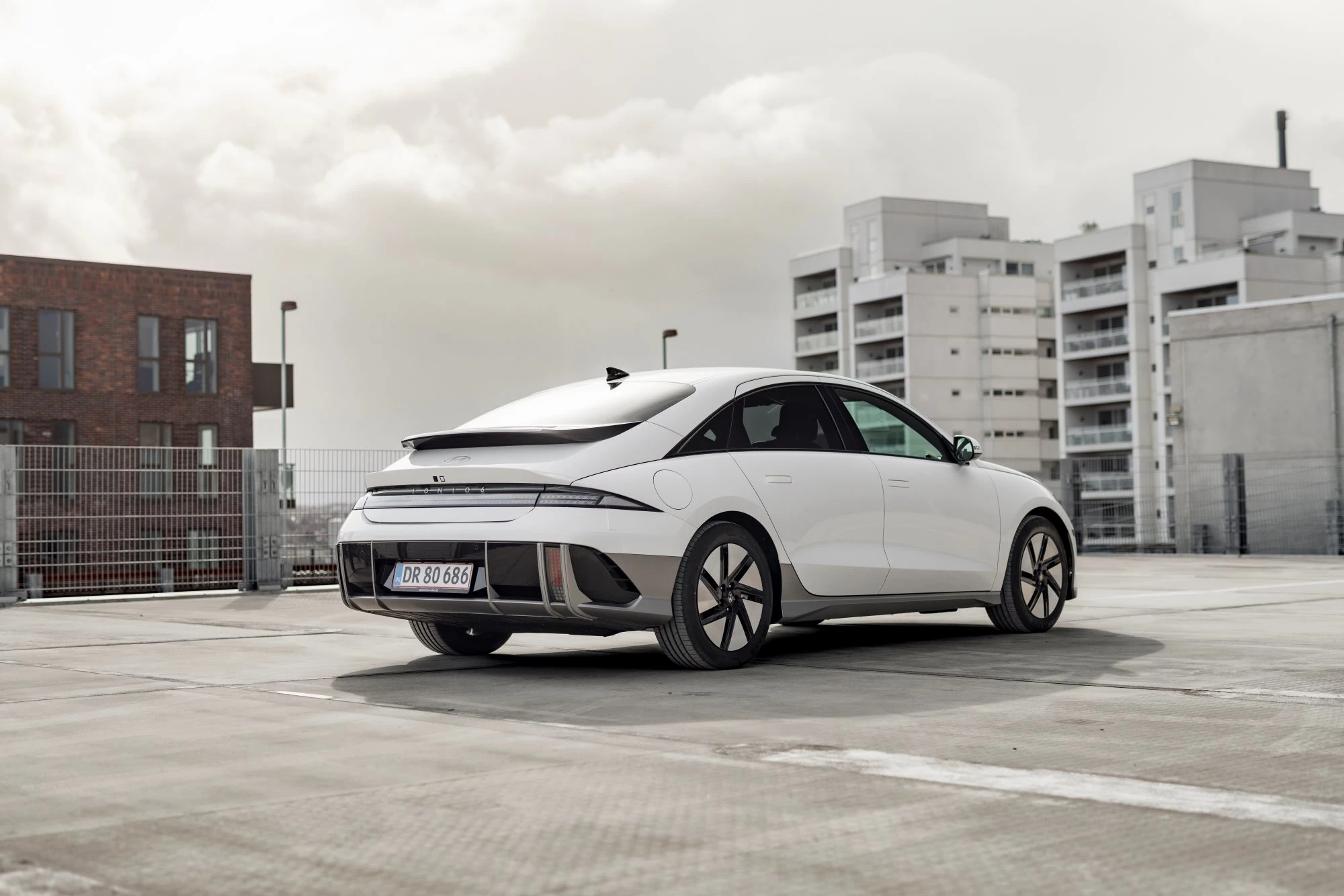 Hyundai IONIQ 6 2025 Skraa Bagfra