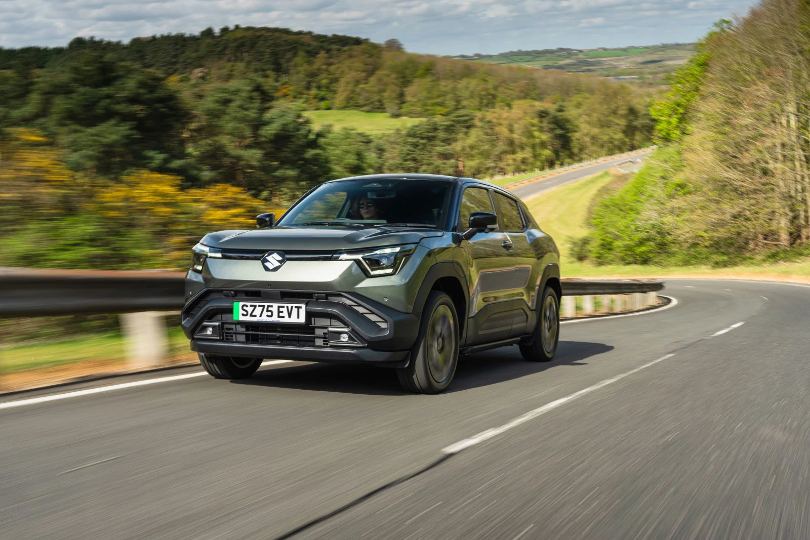 Suzuki E VITARA 2025 Koerende Forfra