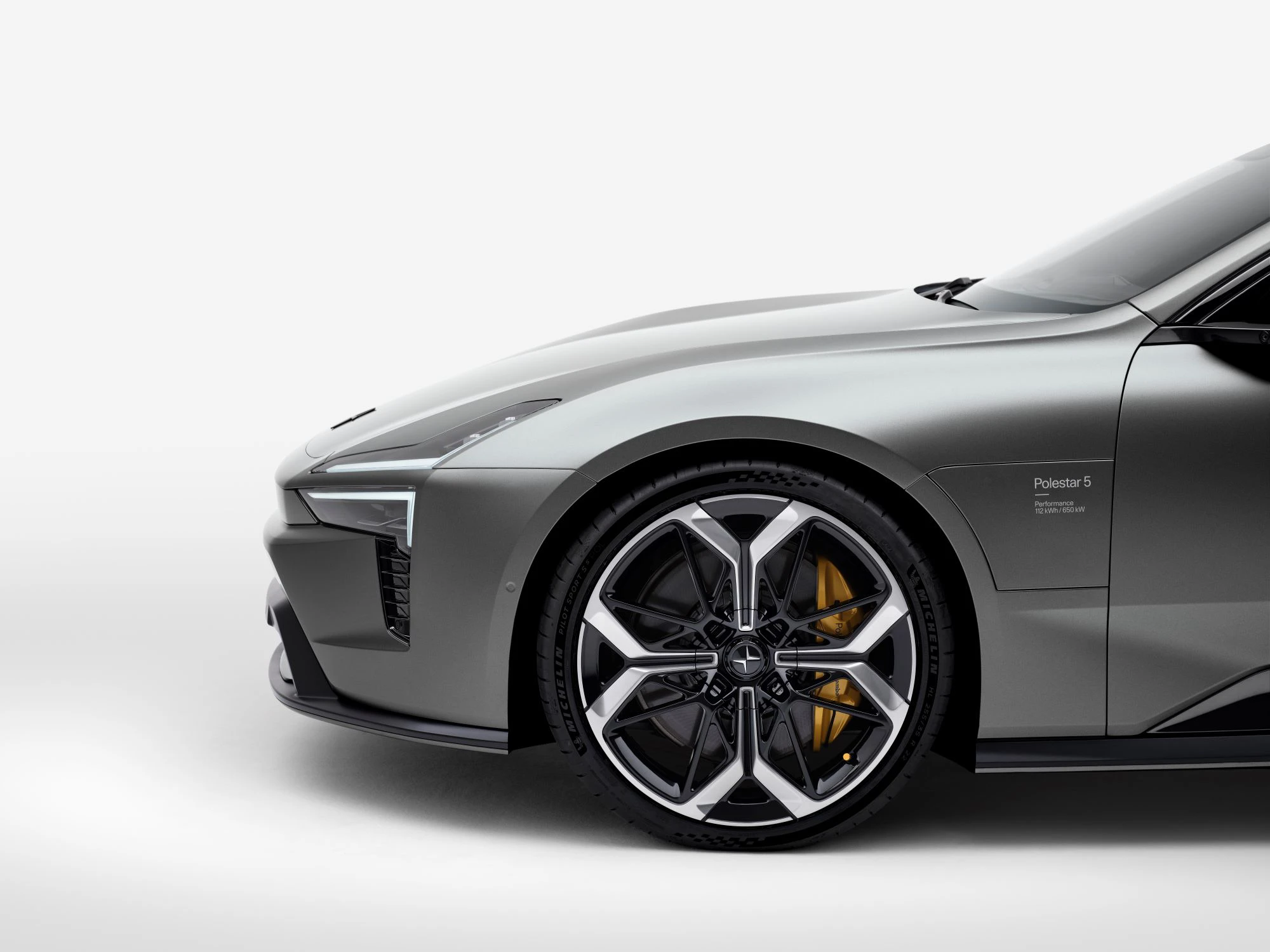 Polestar 5 2025 Forende