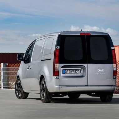 Hyundai STARIA Cargo 2026 Skraa Bagfra