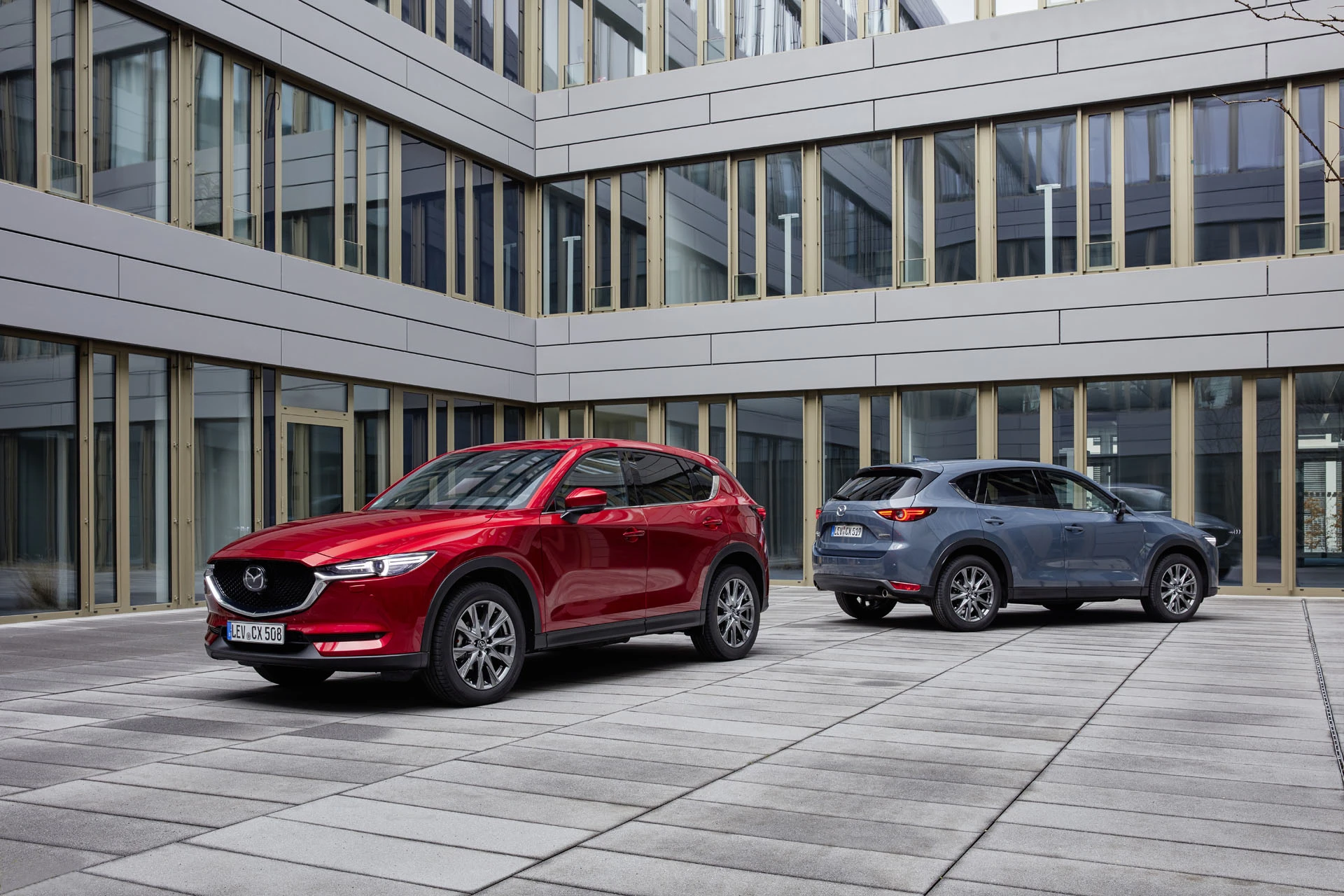 2021 Mazda CX 5 Germany Family Shot #1 Hires