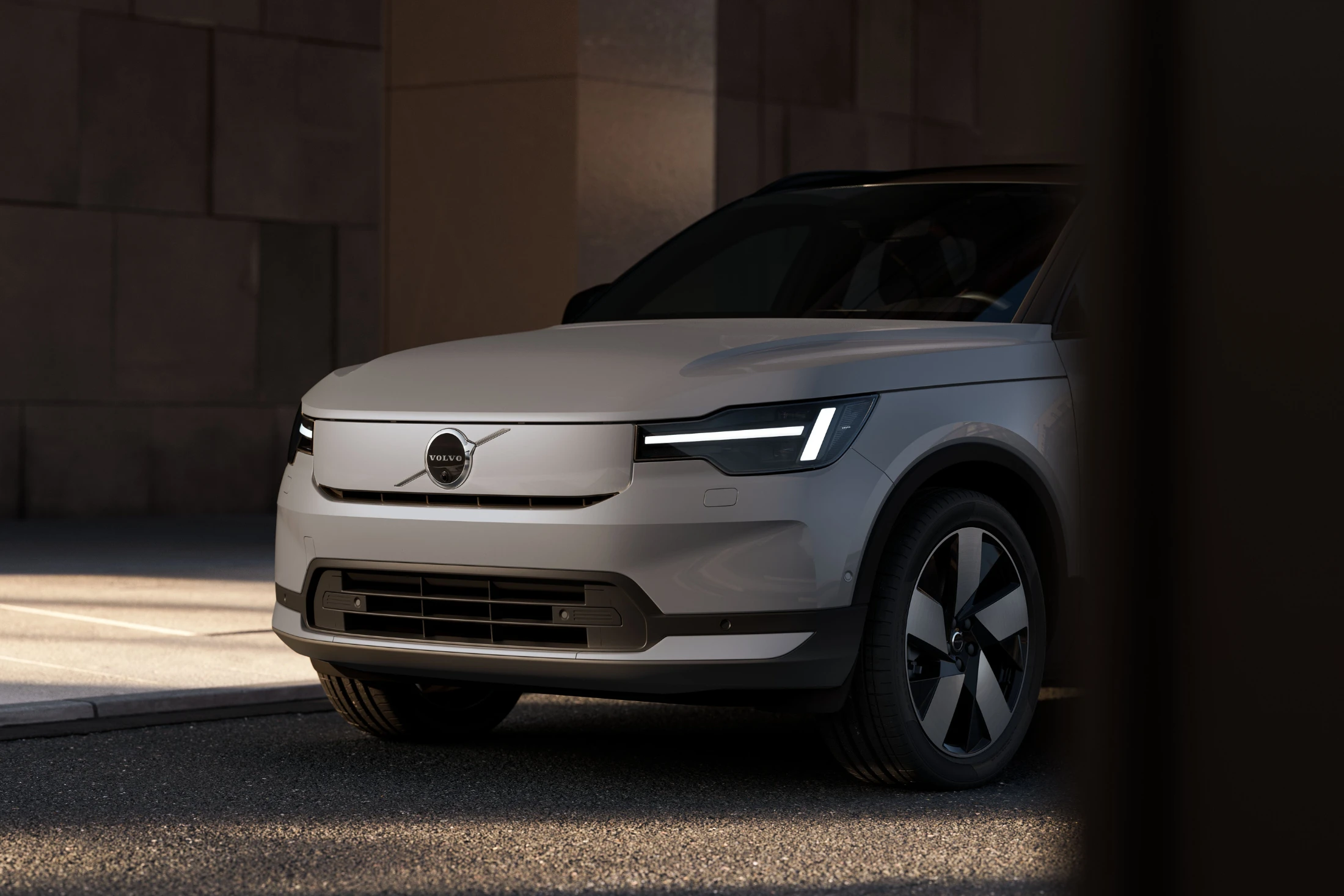 Volvo EX40 Teaser