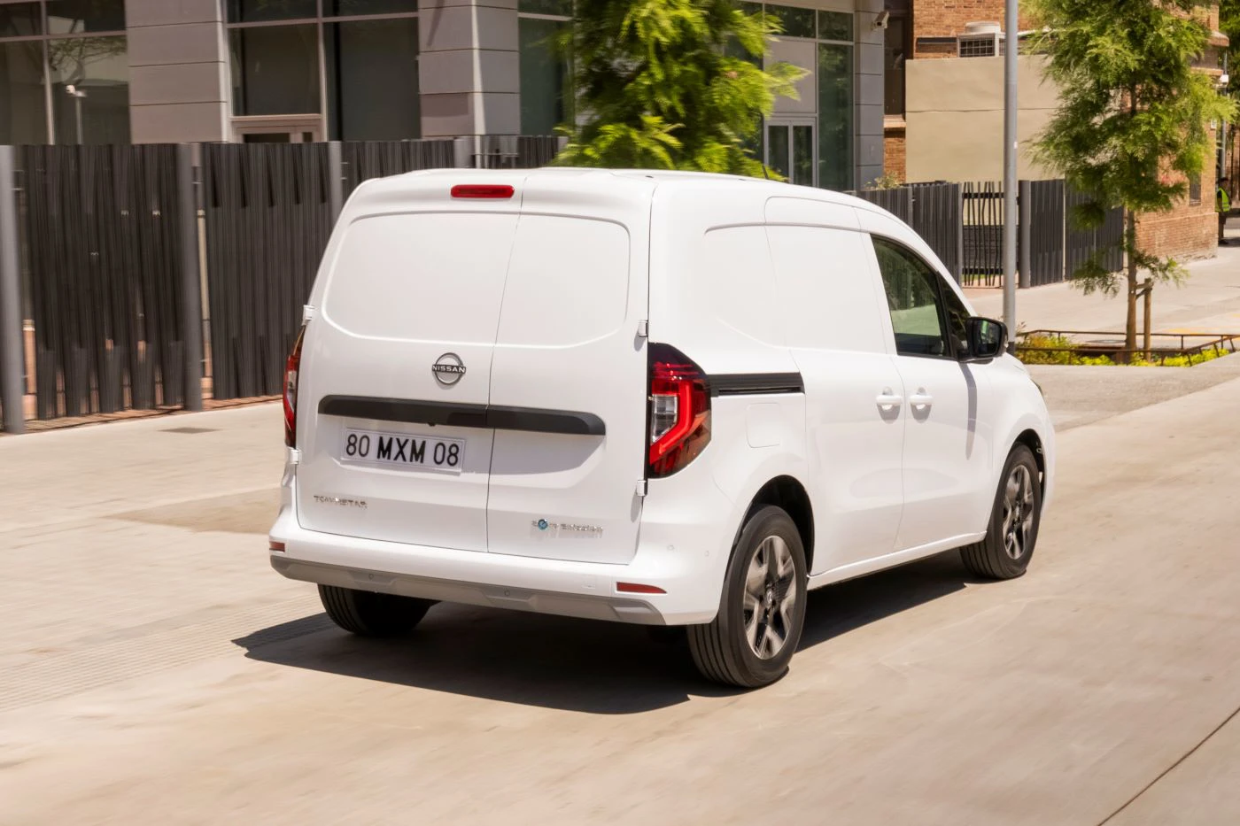 Nissan Townstar EV 2026 Bagfra Parkeret