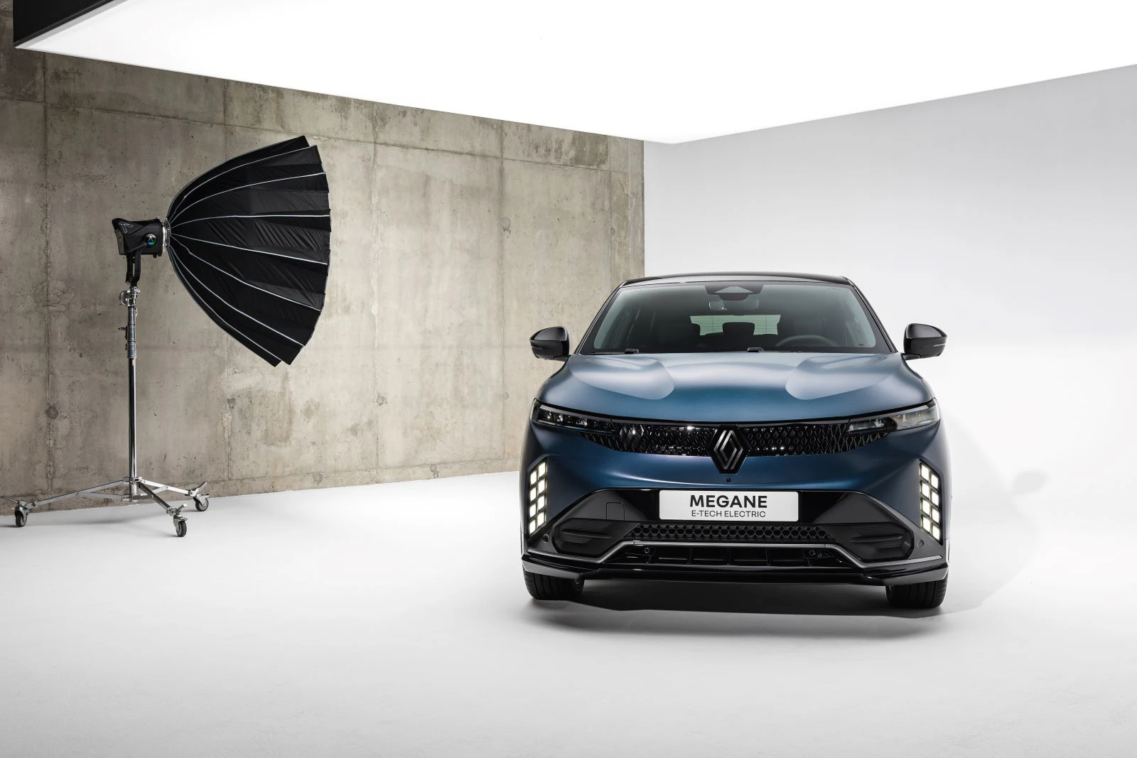 Renault Megane Electric 2026 Studio Forfra