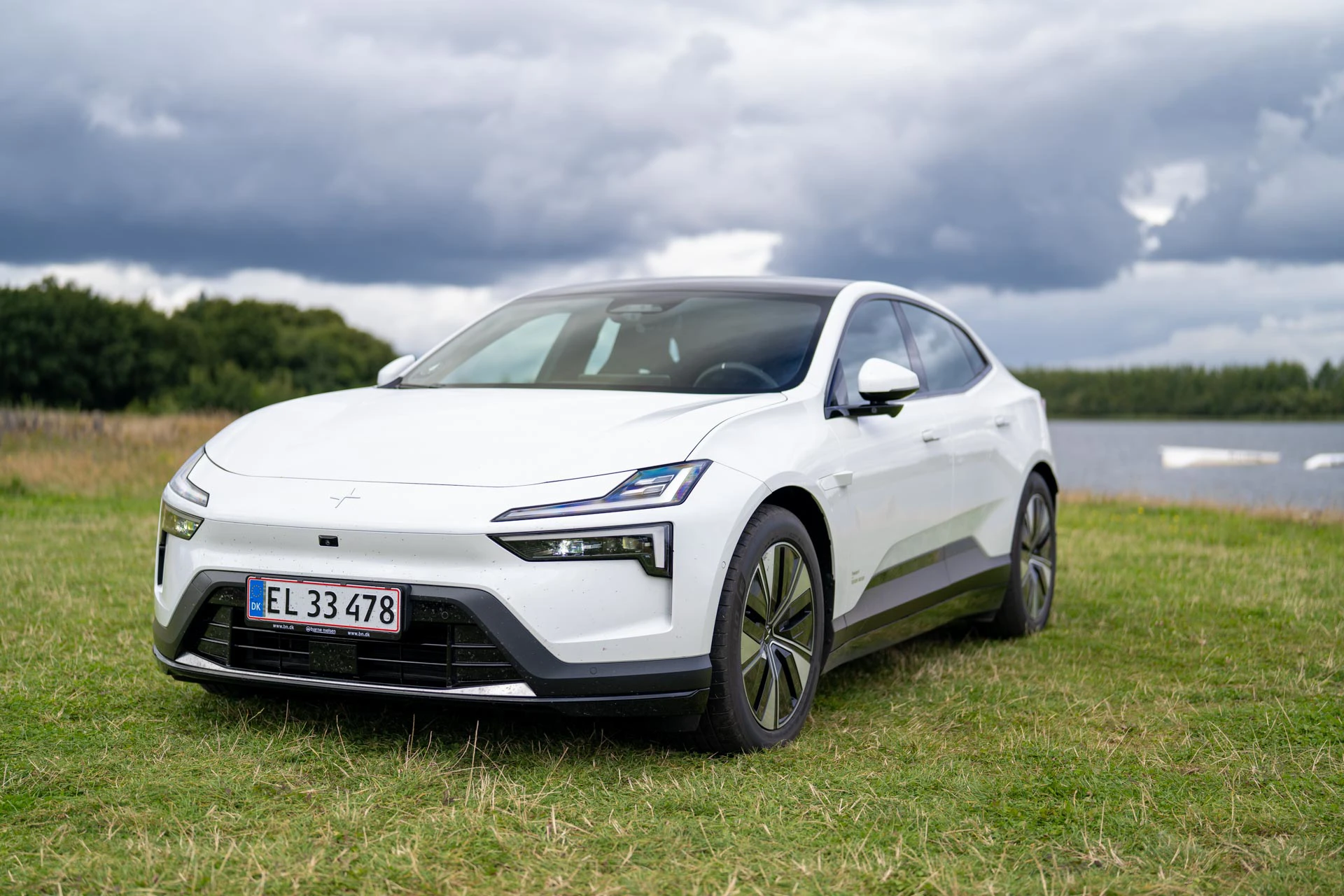 Bilguiden Polestar 4 (2)