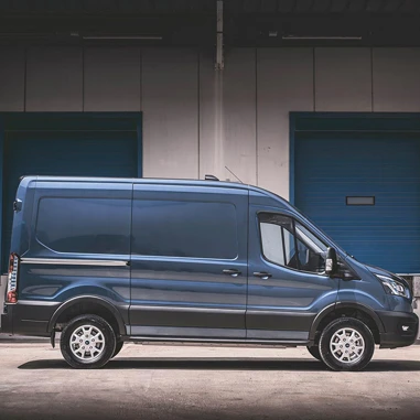 Ford 2022 E Transit Siden