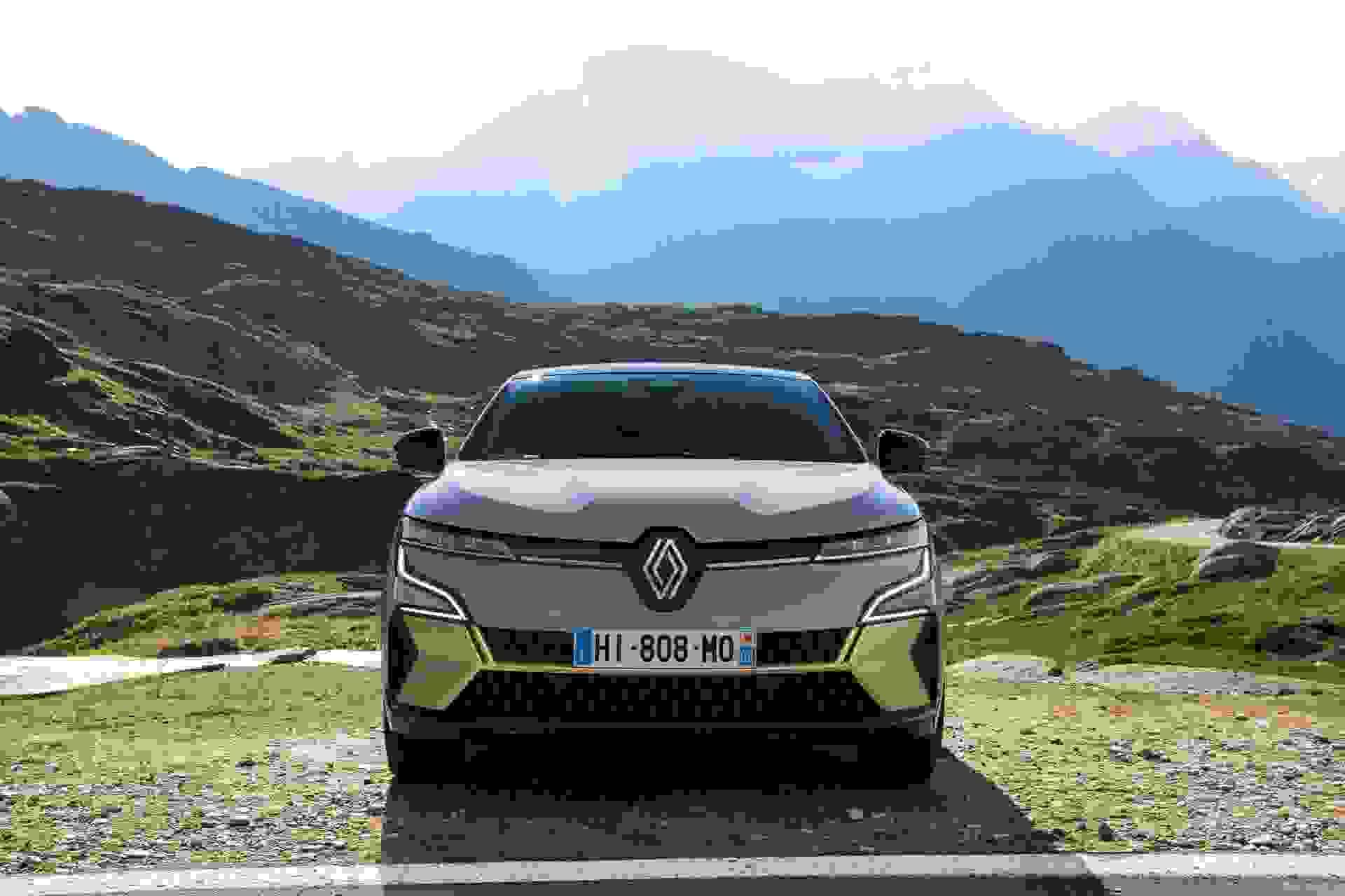 2021 New Renault Mgane E TECH Electric Nature (2)