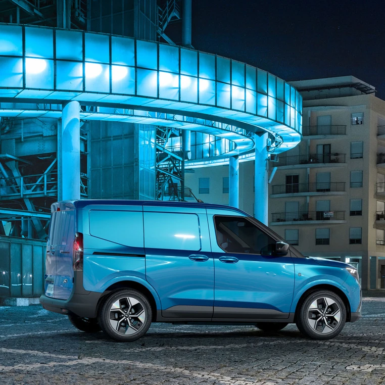 Ford E Transit Courier 2023 Side