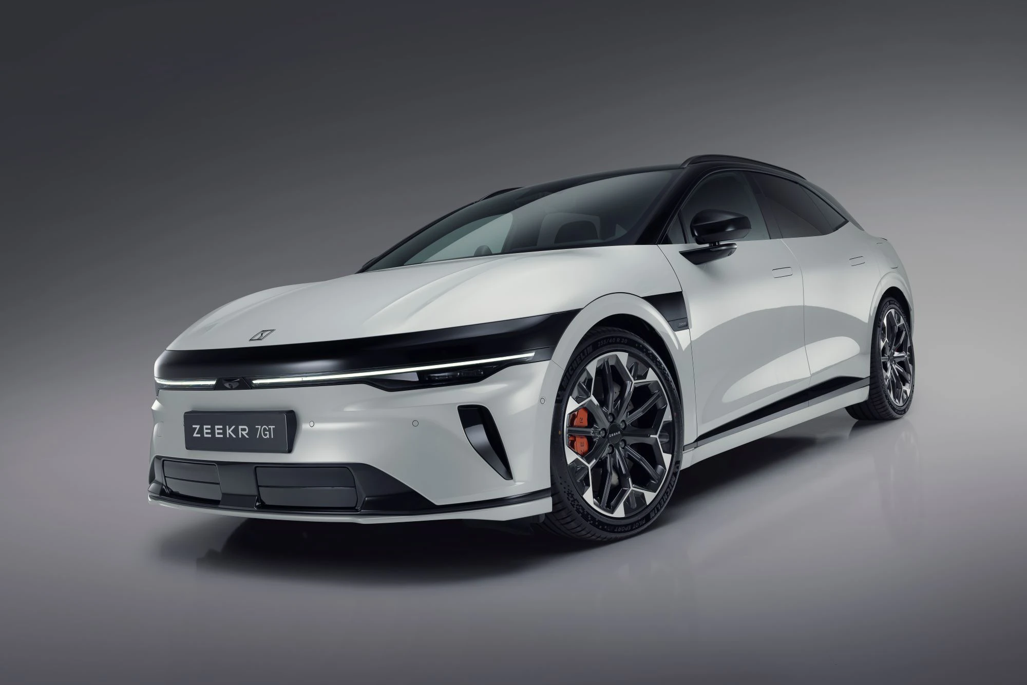 Zeekr 7GT 2026 Dynamisk Skraa