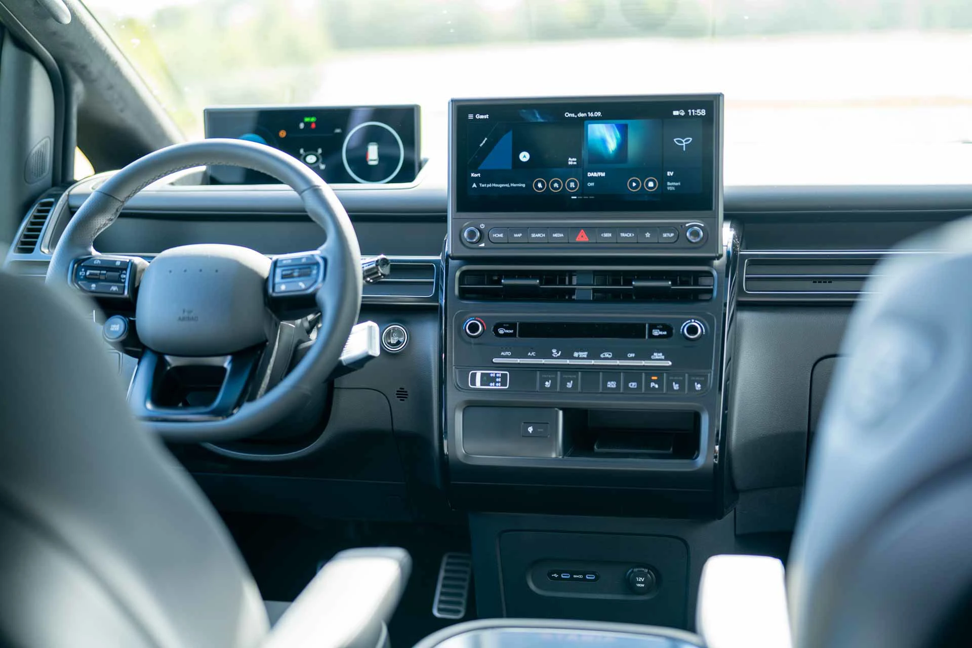 Bilguiden Hyundai Staria16