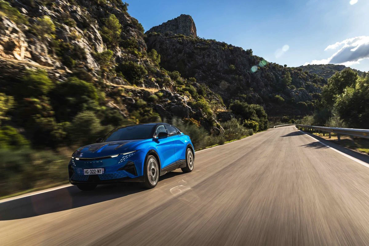 Alpine A390 2026 Skraa Forfra