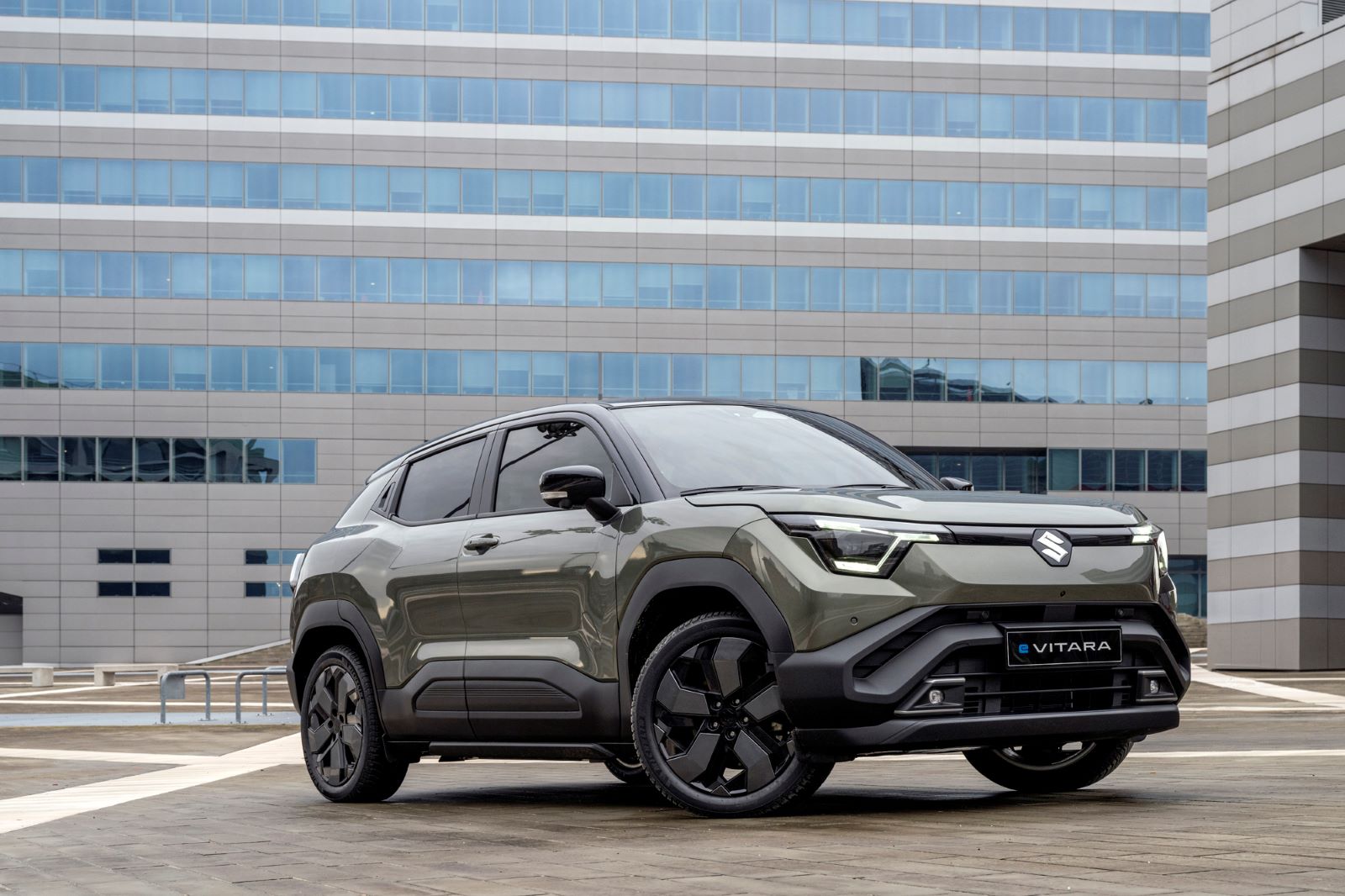 Suzuki E VITARA 2025 Skraa