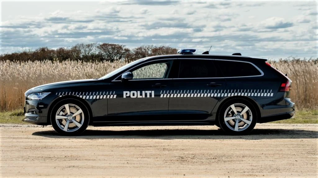 V90 Politi3