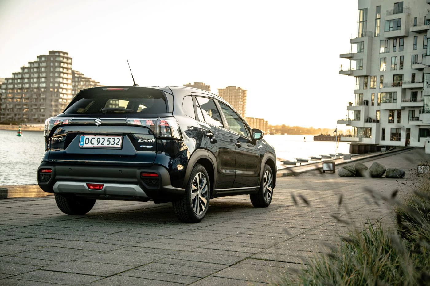 Suzuki S Cross 2025 Skraa Bagfra