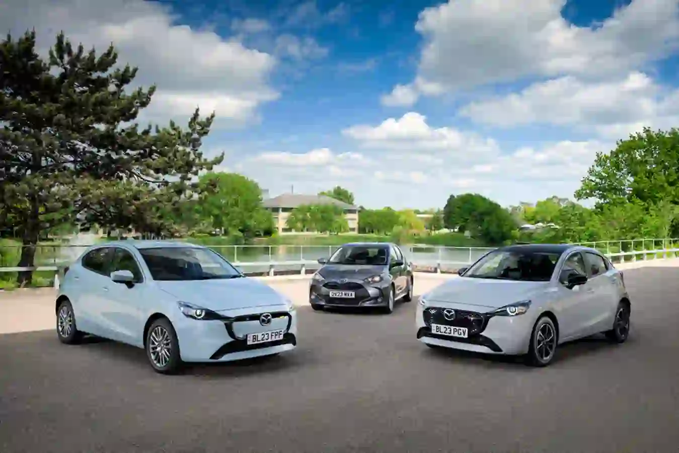 Mazda2Med sin sprudlende energi, karakter og vitalitet samt et iøjnefaldende design har Mazda2 en enestående fremtoning, der får folk til at