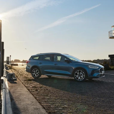 2021 FORD FOCUS ACTIVE OUTDOOR 02 LOW