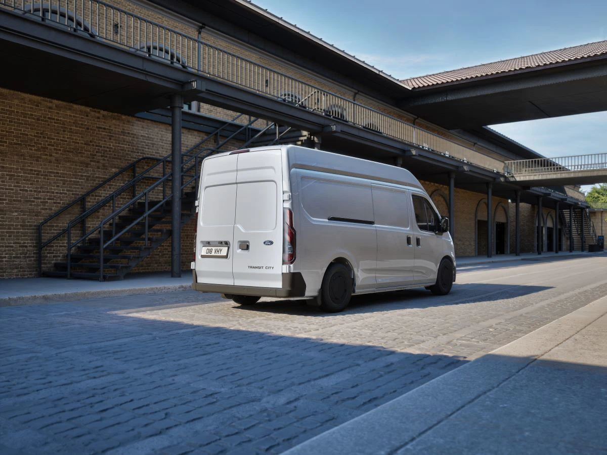 Ford Transit City 2026 L2H2 Bagfra