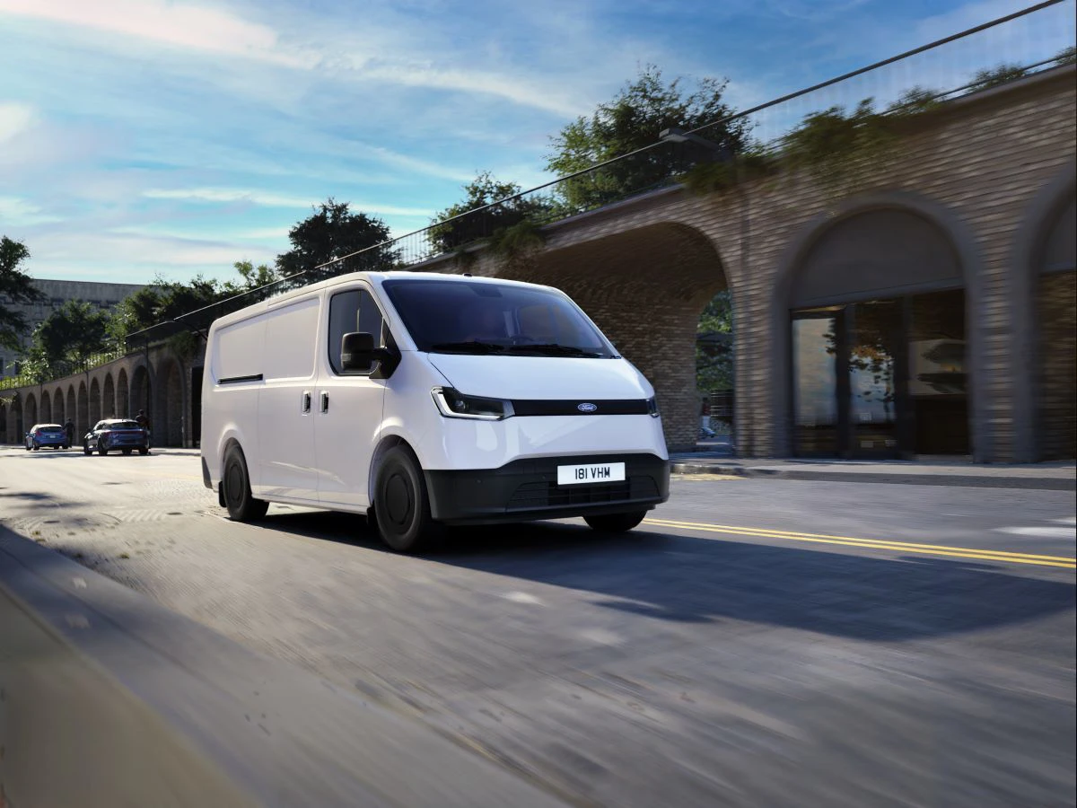 Ford Transit City 2026 L1H1 Skraa