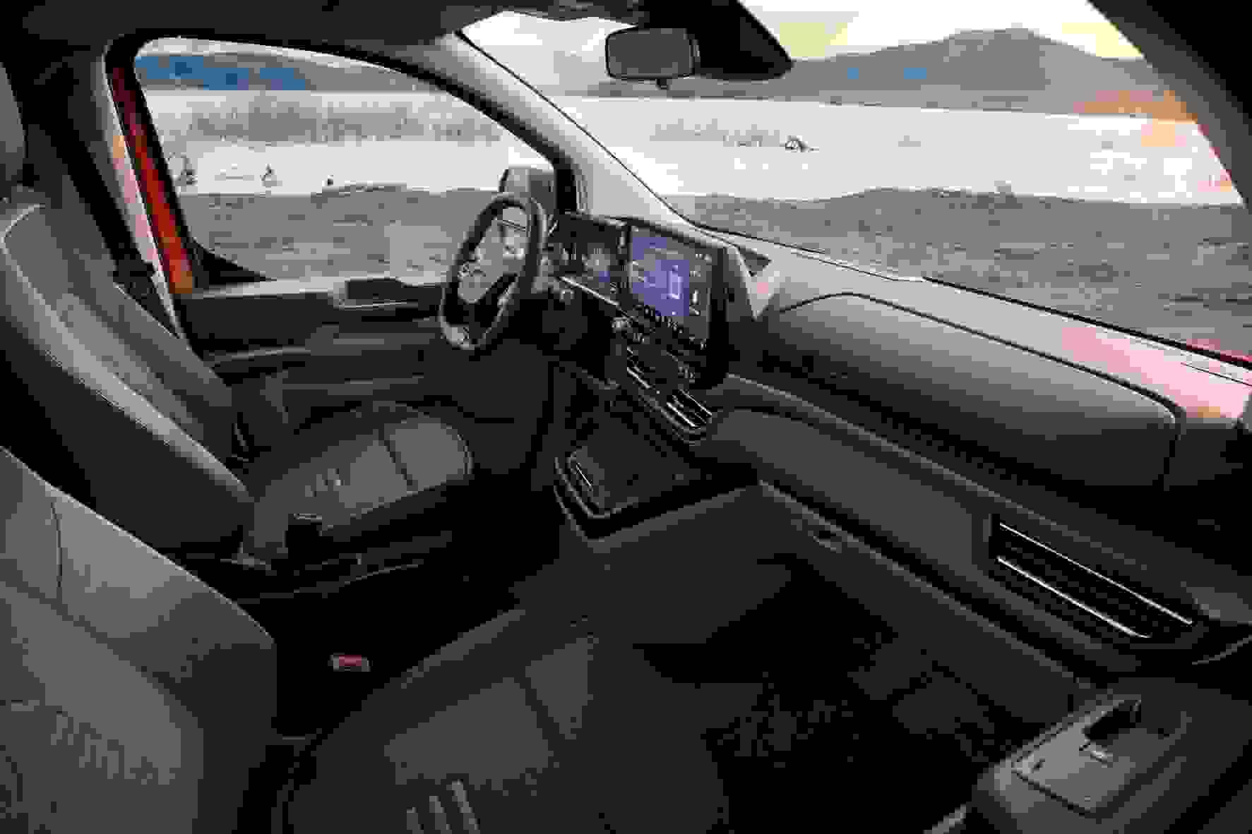 Ford Tourneo Custom 2022 Active Interior