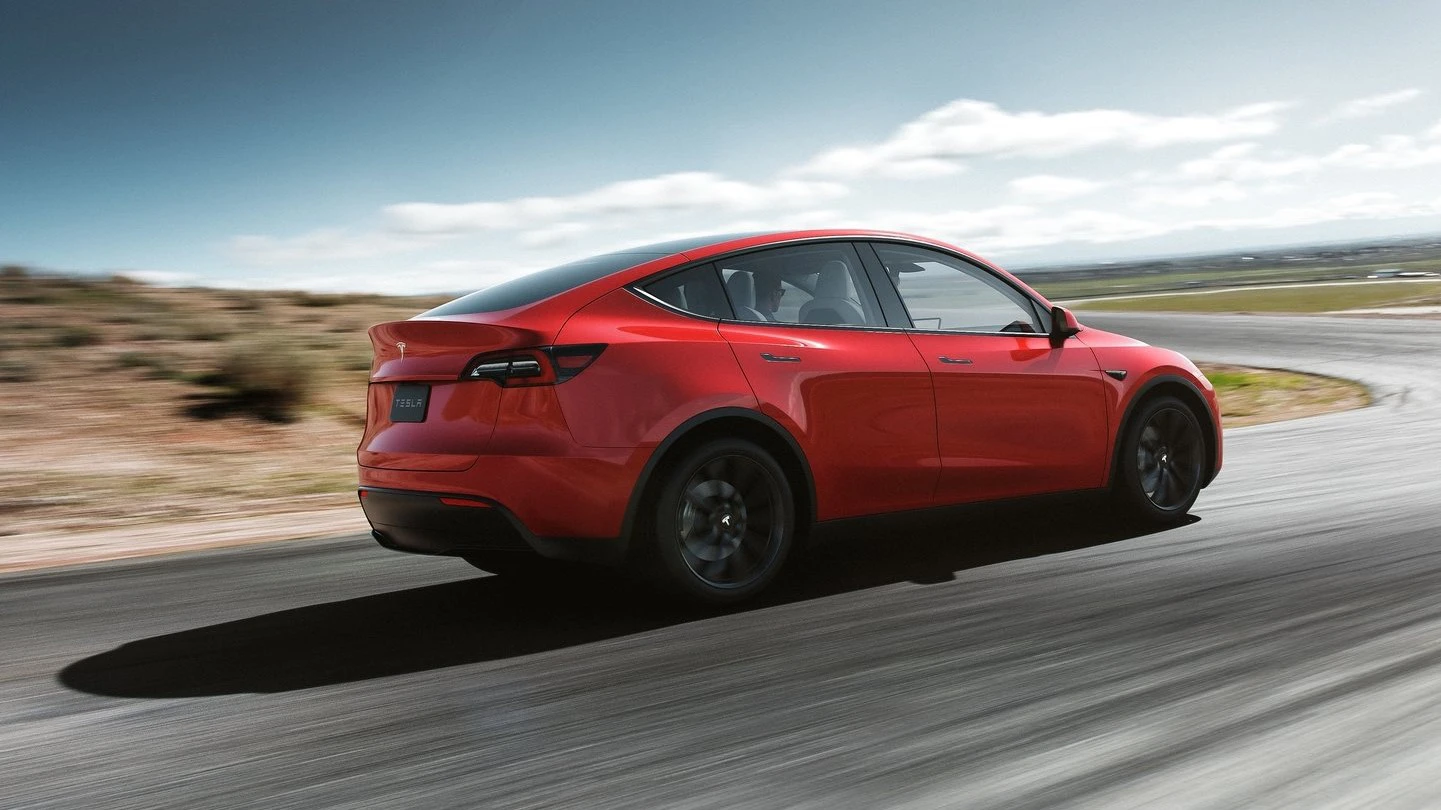 Tesla Model Y 2021 1600 03