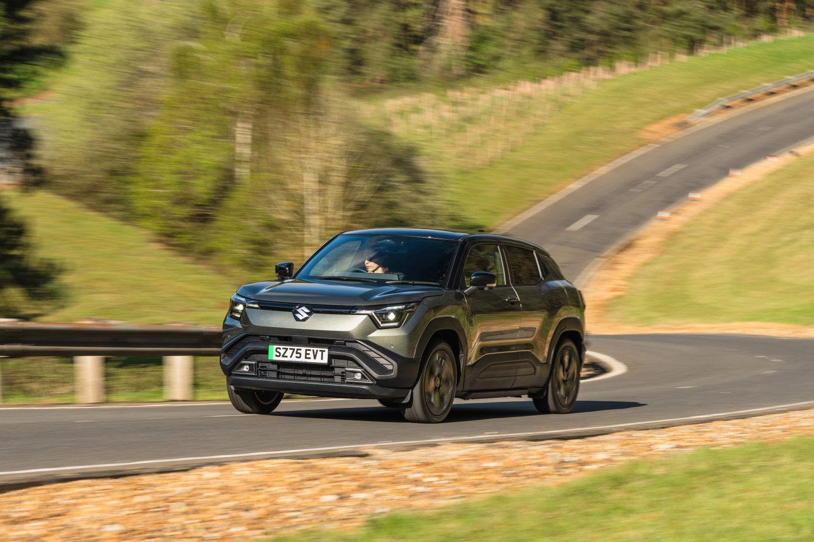 Suzuki E VITARA 2025 Koerende Side