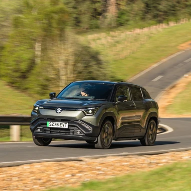 Suzuki E VITARA 2025 Koerende Side