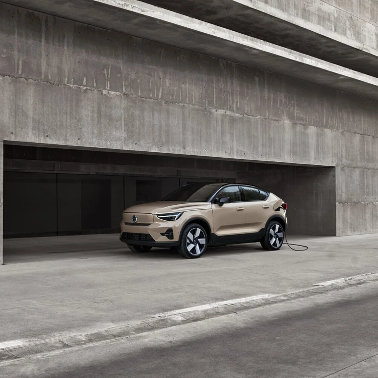 Volvoec40 2025 V Front