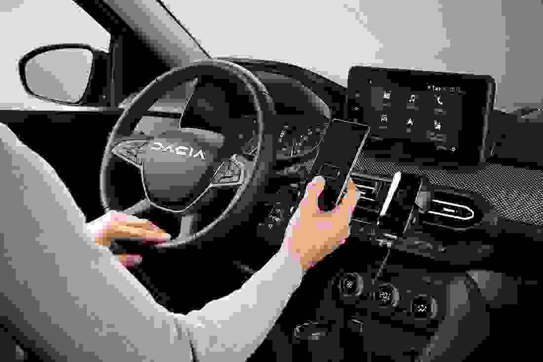 Dacia Jogger 2023 rat og midterkonsol