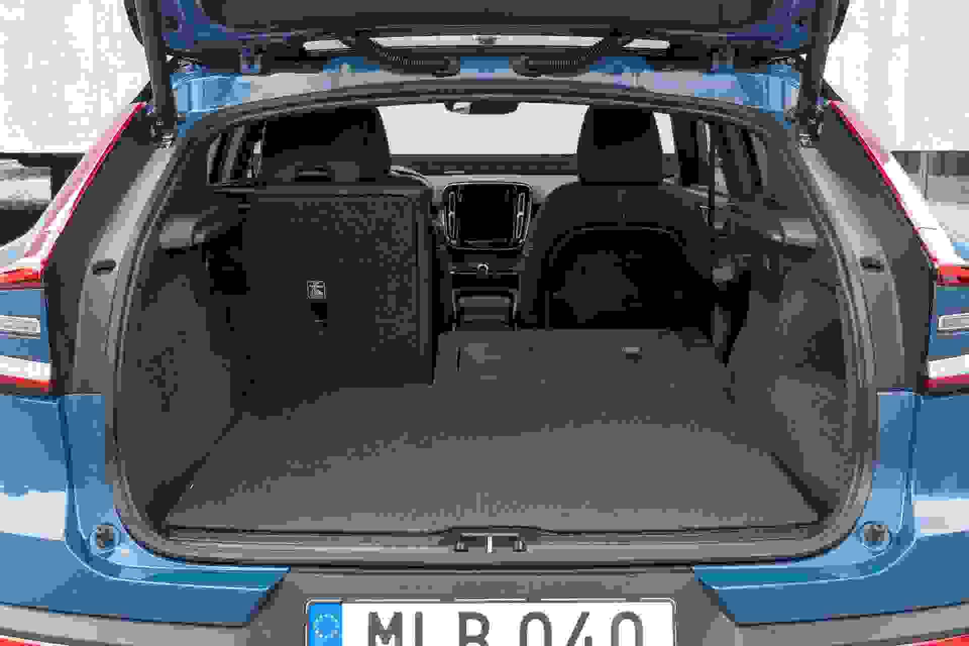 287340 Volvo C40 Recharge Interior