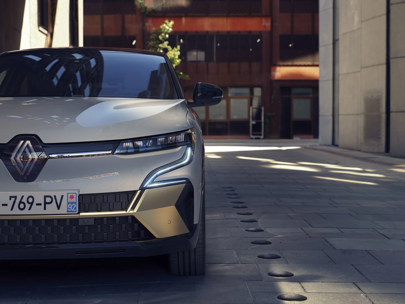 2021 New Renault Mgane E TECH Electric Urban (1)