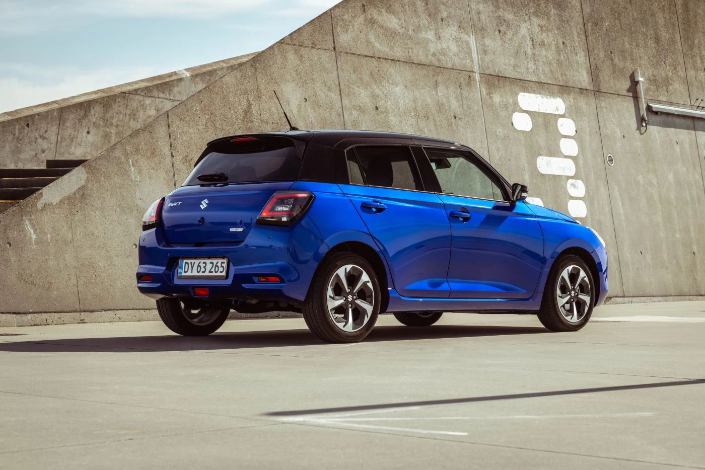 Suzuki Swift 2025 Skraa Bagfra 1