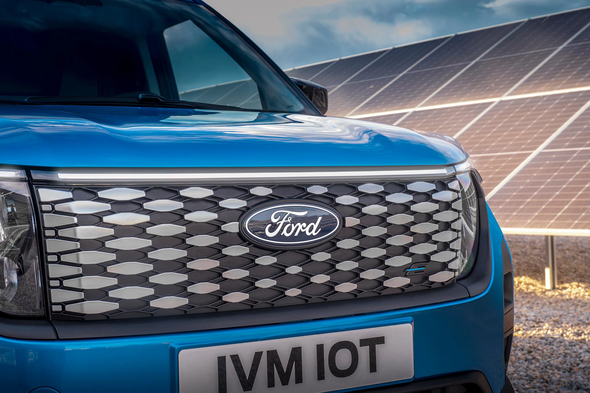 2023 FORD E TRANSIT COURIER 02 LOW