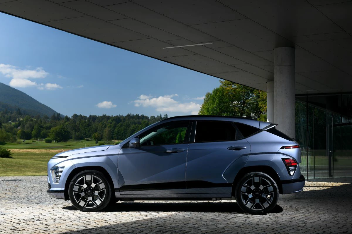Hyundai Kona Electric 2024 Fra Siden