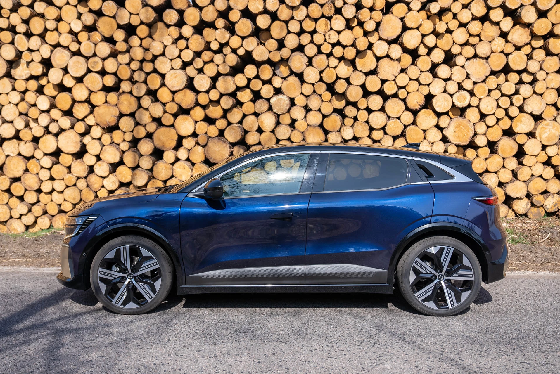 Renault Megane Electric Siden