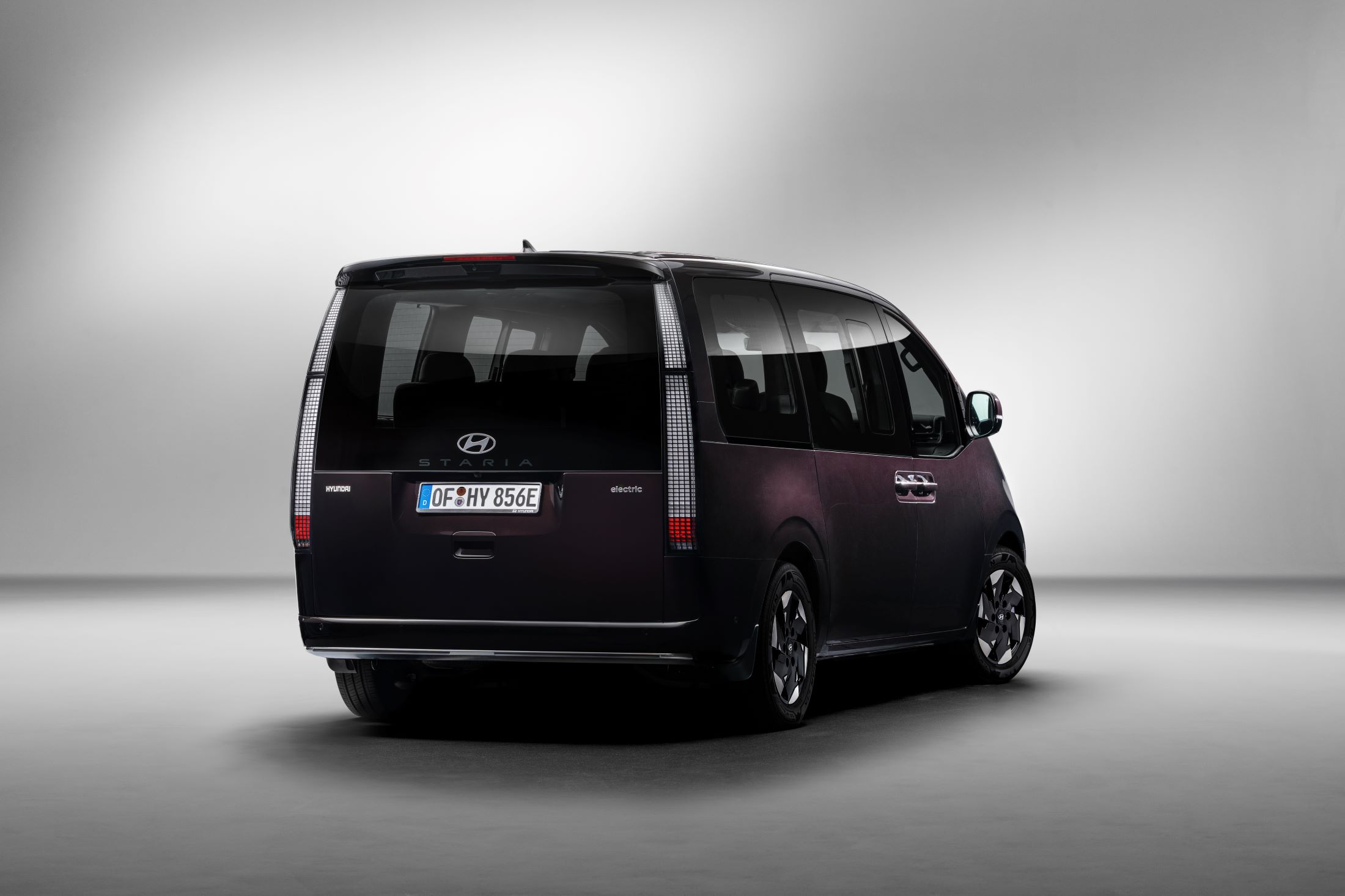 Hyundai Staria 2026 Skraa Bagfra