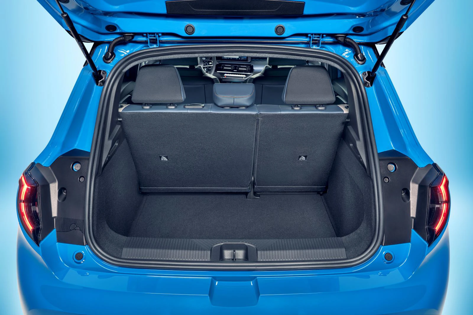 Nissan MICRA 2025 Electric Bagagerum